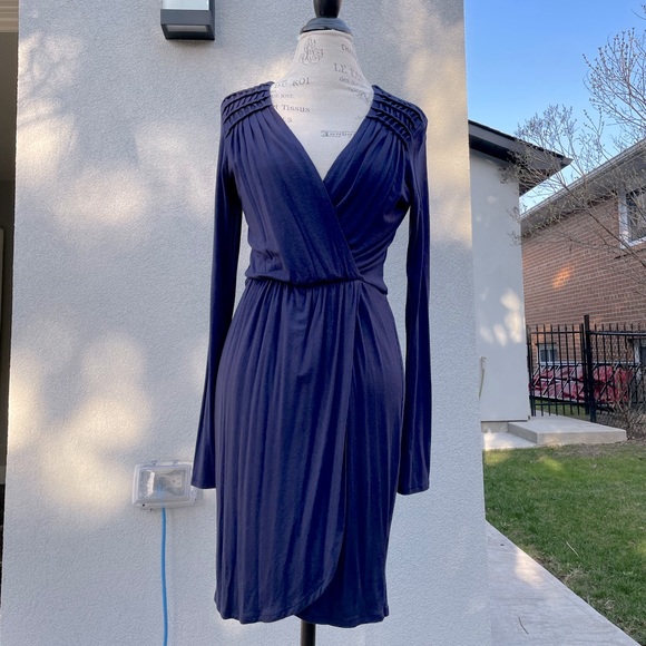 2 dresses Dark blue violet & Green short dresses with long sleeves size M - Picture 4 of 10